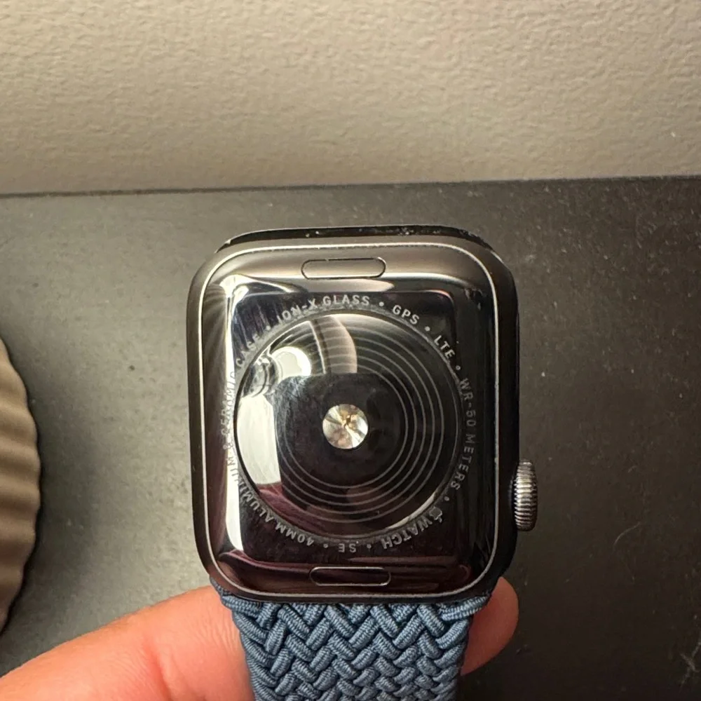 Apple Watch SE 40mm (face only)